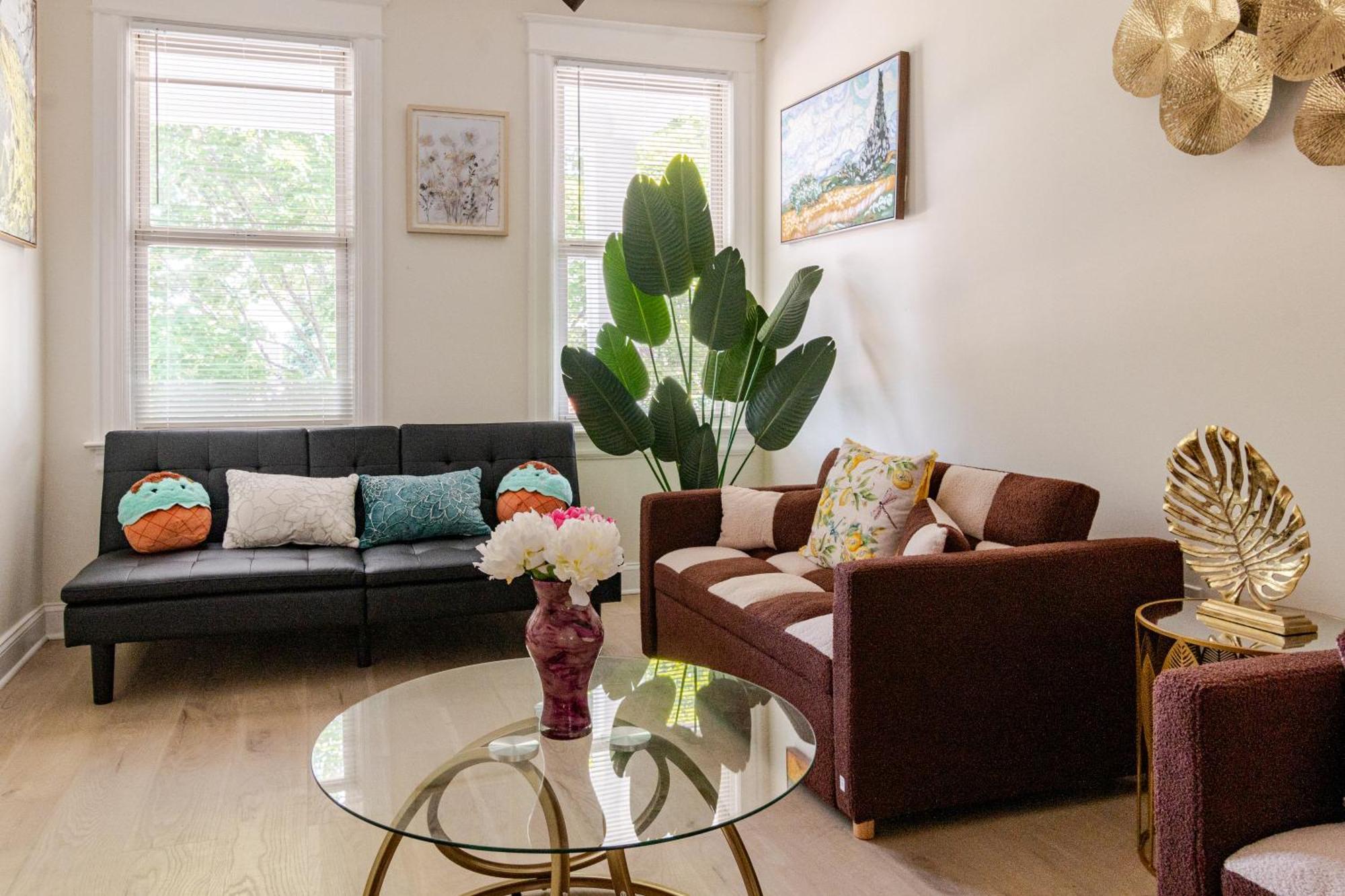 Luxurious 5 Bedroom House!1 Mile From Capitol Hill! Ferienhaus *