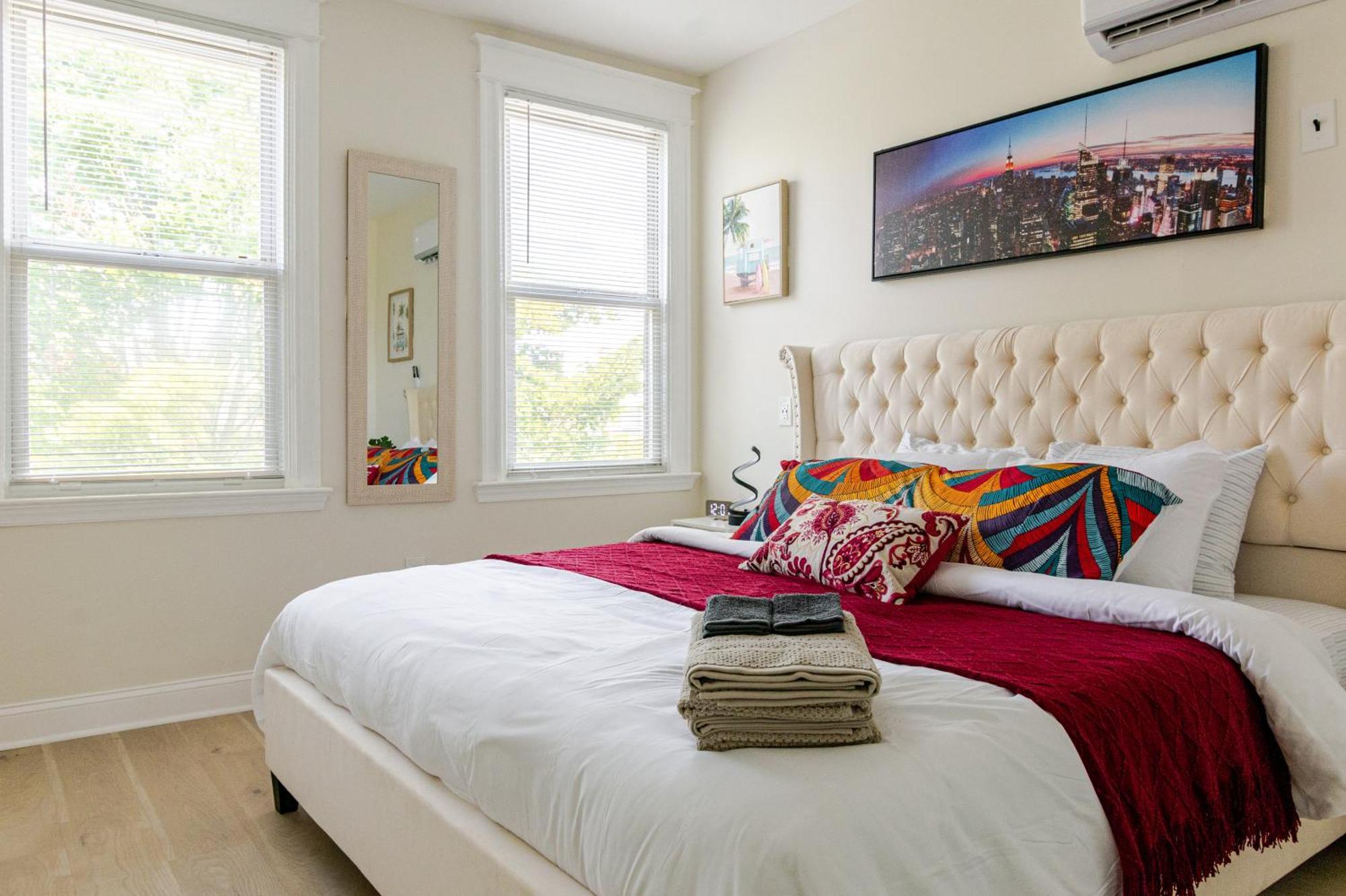 Luxurious 5 Bedroom House!1 Mile From Capitol Hill! Ferienhaus Washington