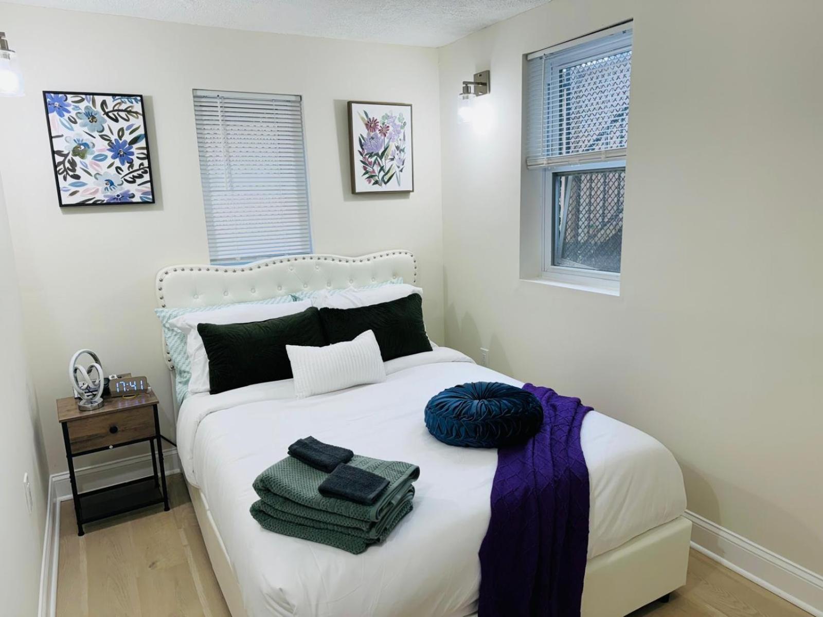 Luxurious 5 Bedroom House!1 Mile From Capitol Hill! Ferienhaus *