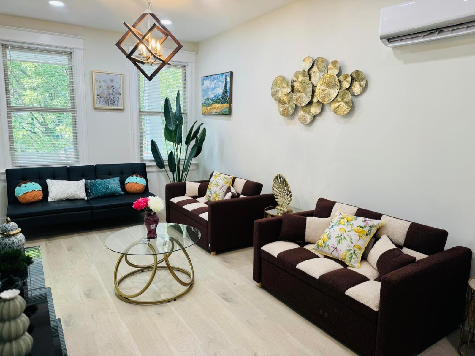 Ferienhaus Luxurious 5 Bedroom House!1 Mile From Capitol Hill! Washington